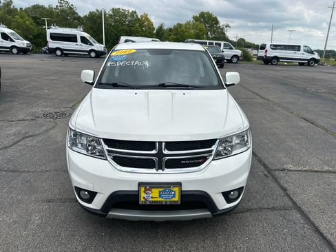 Used 2012 Dodge Journey SXT w/ Popular Equipment Group FWD image 2
