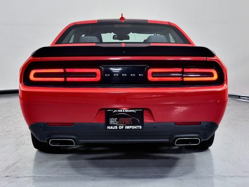 Used 2017 Dodge Challenger R/T w/ Blacktop Package image 9
