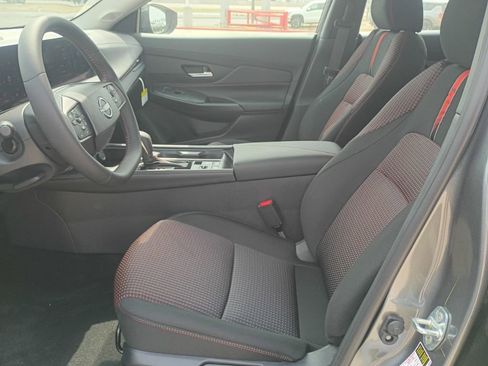 New 2026 Nissan Sentra SR w/ Floor Mat Package image 23