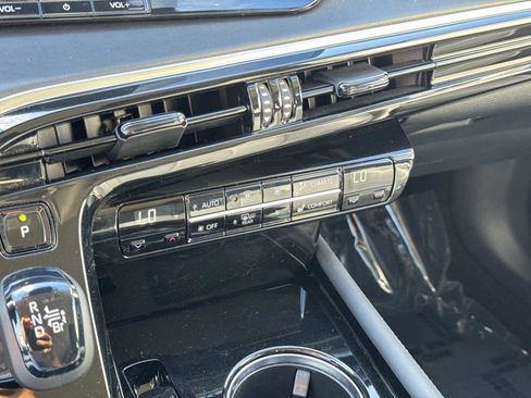 Used 2024 Toyota Mirai w/ Advanced Technology Package image 22