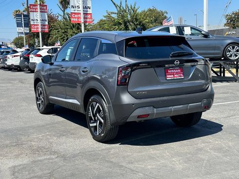 Used 2026 Nissan Kicks SV FWD image 4