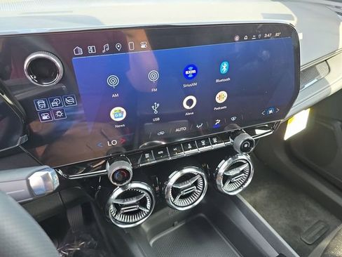 New 2025 Chevrolet Blazer EV LT image 13