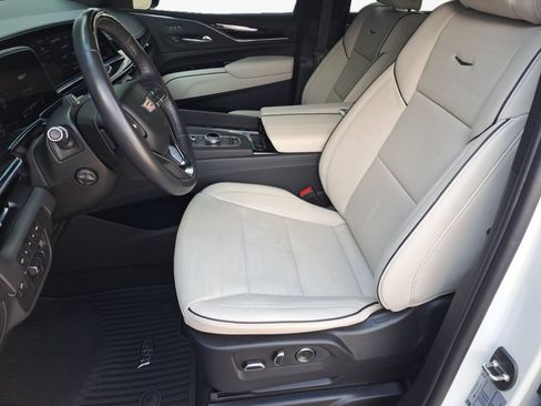 Certified 2024 Cadillac Escalade Sport w/ Heavy-Duty Trailer Package AWD/4WD image 9