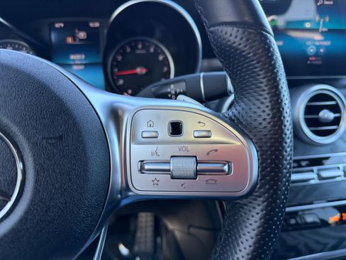 Used 2022 Mercedes-Benz GLC 300 image 23