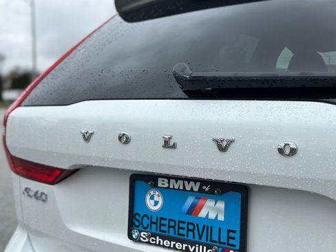 Used 2023 Volvo XC60 B5 Plus image 13