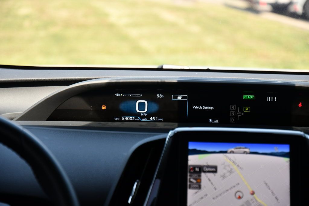 Used 2021 Toyota Prius Prime XLE FWD image 30