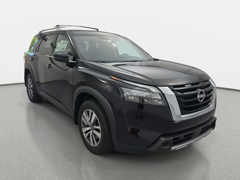 New 2025 Nissan Pathfinder SL w/ Cargo Package image 3