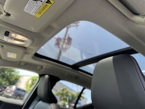 New 2026 Volvo XC40 B4 Plus w/ Climate Package image 18