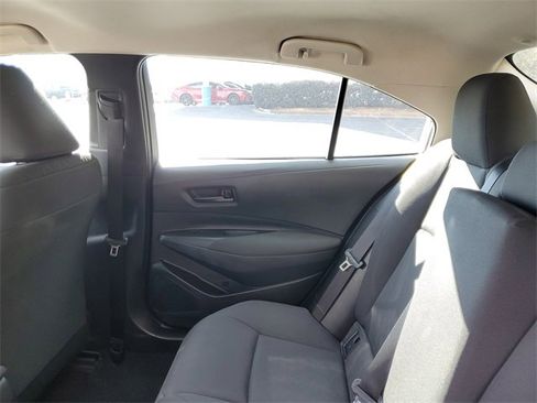 Used 2025 Toyota Corolla LE image 10