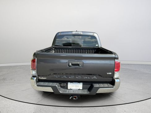 Used 2021 Toyota Tacoma SR5 RWD image 13