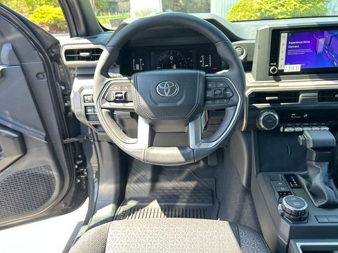 New 2026 Toyota 4Runner SR5 AWD/4WD image 21