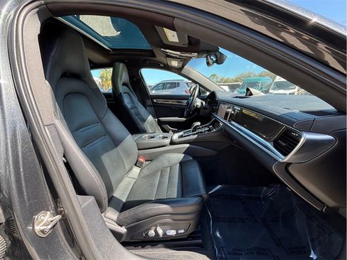 Used 2017 Porsche Panamera 4S image 45