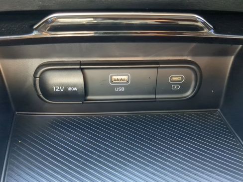 Used 2025 Kia Sportage LX image 27