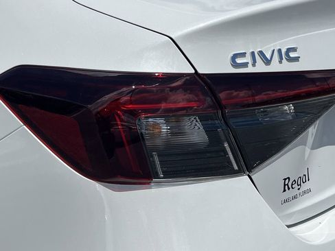 Used 2025 Honda Civic Sport image 10