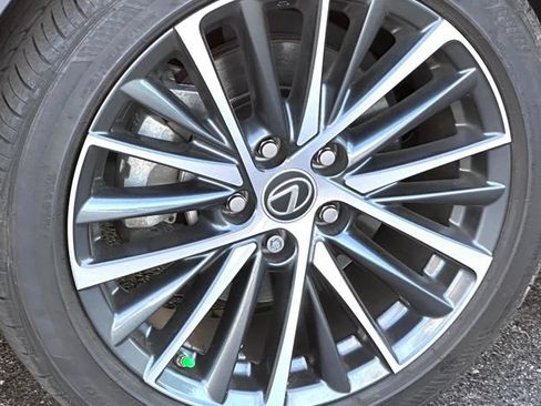 Used 2023 Lexus ES 250 w/ Premium Package AWD/4WD image 9