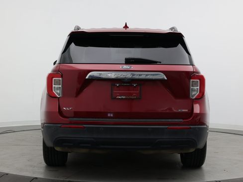 Used 2020 Ford Explorer XLT RWD image 6