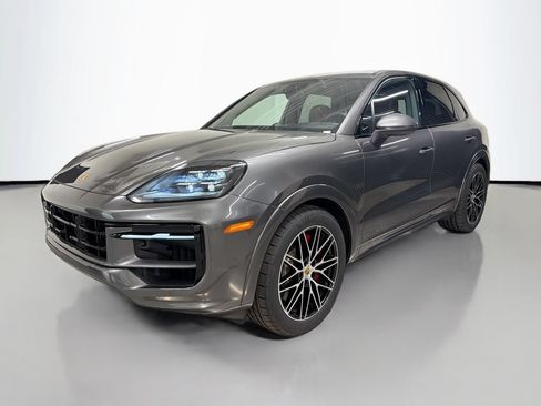 Certified 2024 Porsche Cayenne S AWD/4WD image 1