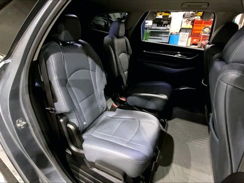 Used 2021 Buick Enclave Essence w/ Sound and Sites Package image 19