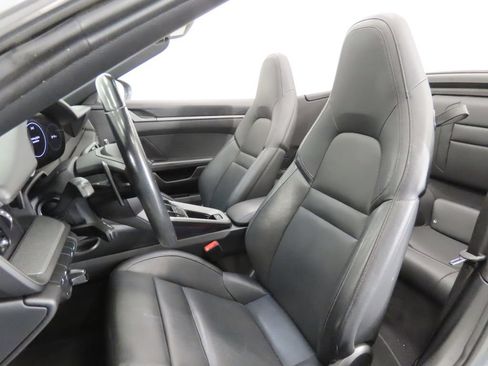Certified 2023 Porsche 911 Carrera RWD image 5