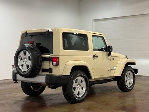 Used 2011 Jeep Wrangler Sahara w/ Connectivity Group AWD/4WD image 22