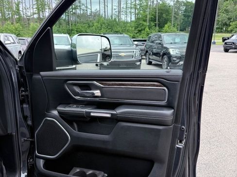 Used 2019 RAM 1500 Laramie AWD/4WD image 20