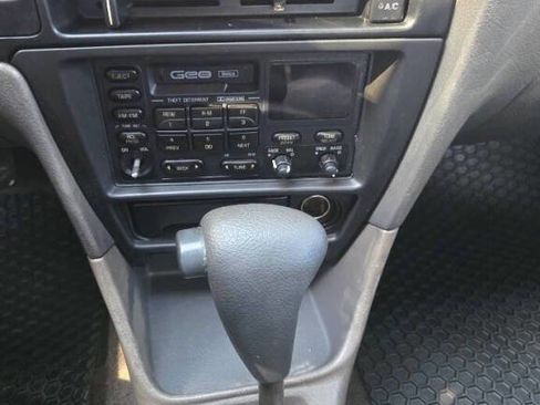 Used 1995 Geo Metro LSi FWD image 2