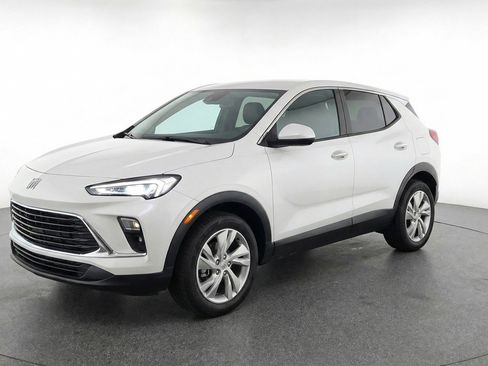 Used 2025 Buick Encore GX Preferred FWD image 3