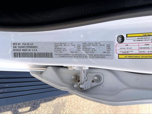 Used 2023 RAM 1500 Laramie AWD/4WD image 32