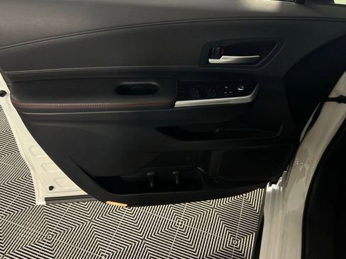 Used 2025 Toyota Sienna XSE image 25