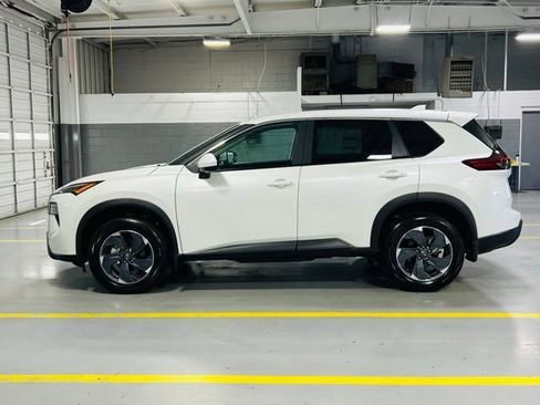 New 2026 Nissan Rogue SV FWD image 12