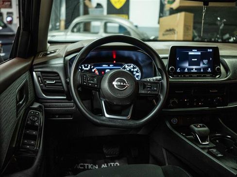 Used 2023 Nissan Rogue S AWD/4WD image 14