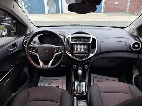 Used 2020 Chevrolet Sonic LT w/ Convenience Package FWD image 17