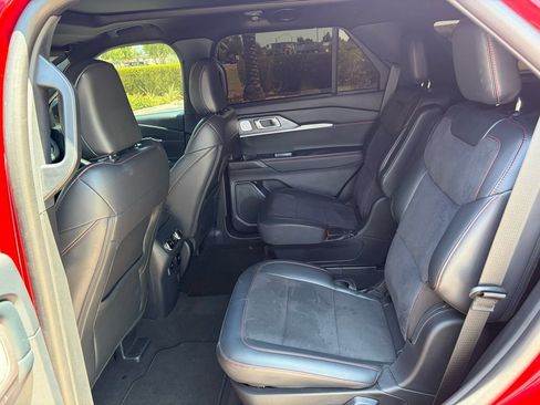 Used 2025 Ford Explorer ST w/ Sun And Sound Package AWD/4WD image 10