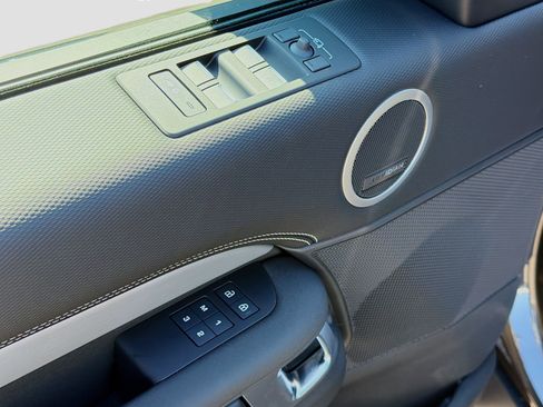 New 2026 Land Rover Discovery Dynamic SE image 23