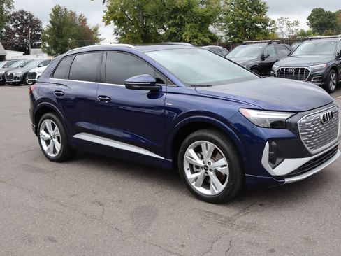 Used 2023 Audi Q4 e-tron Premium Plus w/ Premium Plus image 3