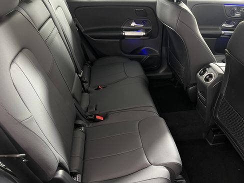 New 2025 Mercedes-Benz GLB 250 4MATIC image 24
