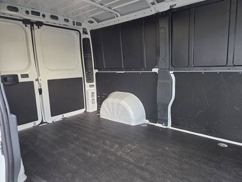 Used 2025 RAM ProMaster 2500 w/ Convenience Group FWD image 26