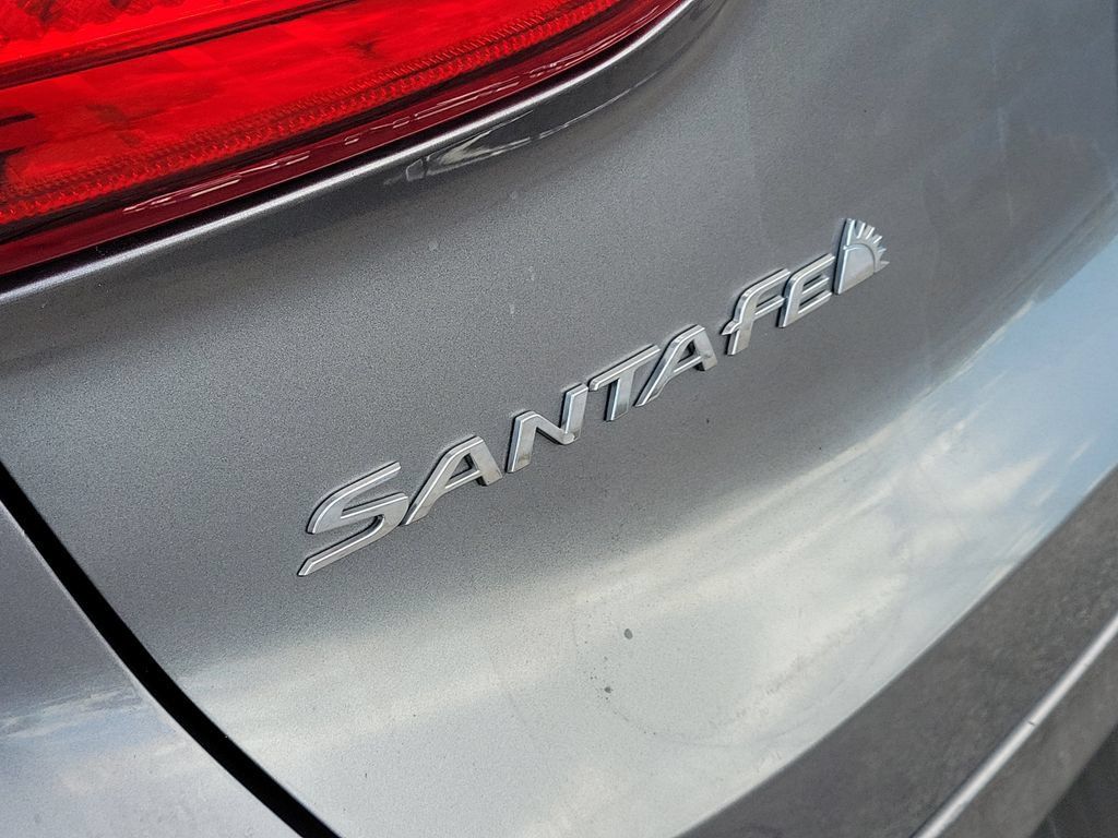 Used 2019 Hyundai Santa Fe FWD image 5