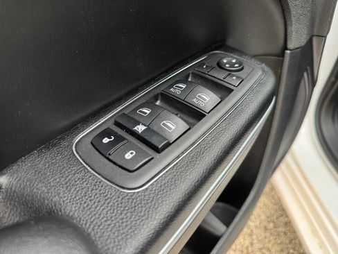 Used 2023 Chrysler 300 S RWD image 23