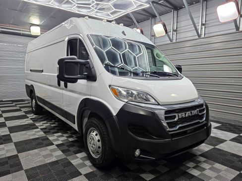 Used 2023 RAM ProMaster 3500 w/ Convenience Group FWD image 4