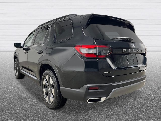 New 2026 Honda Pilot Touring image 3
