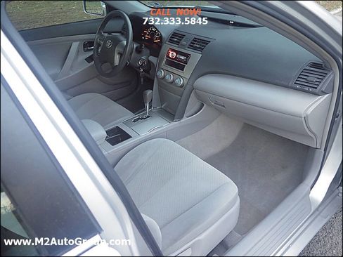 Used 2009 Toyota Camry LE image 17