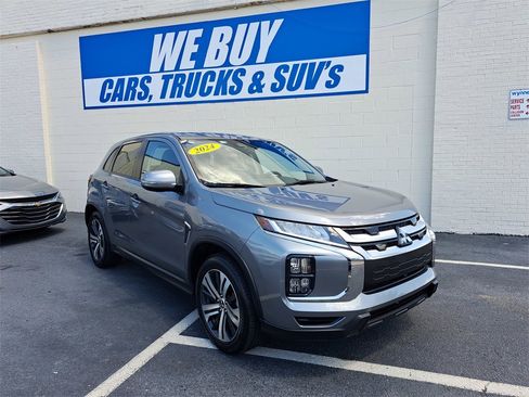 Used 2024 Mitsubishi Outlander Sport SE image 1