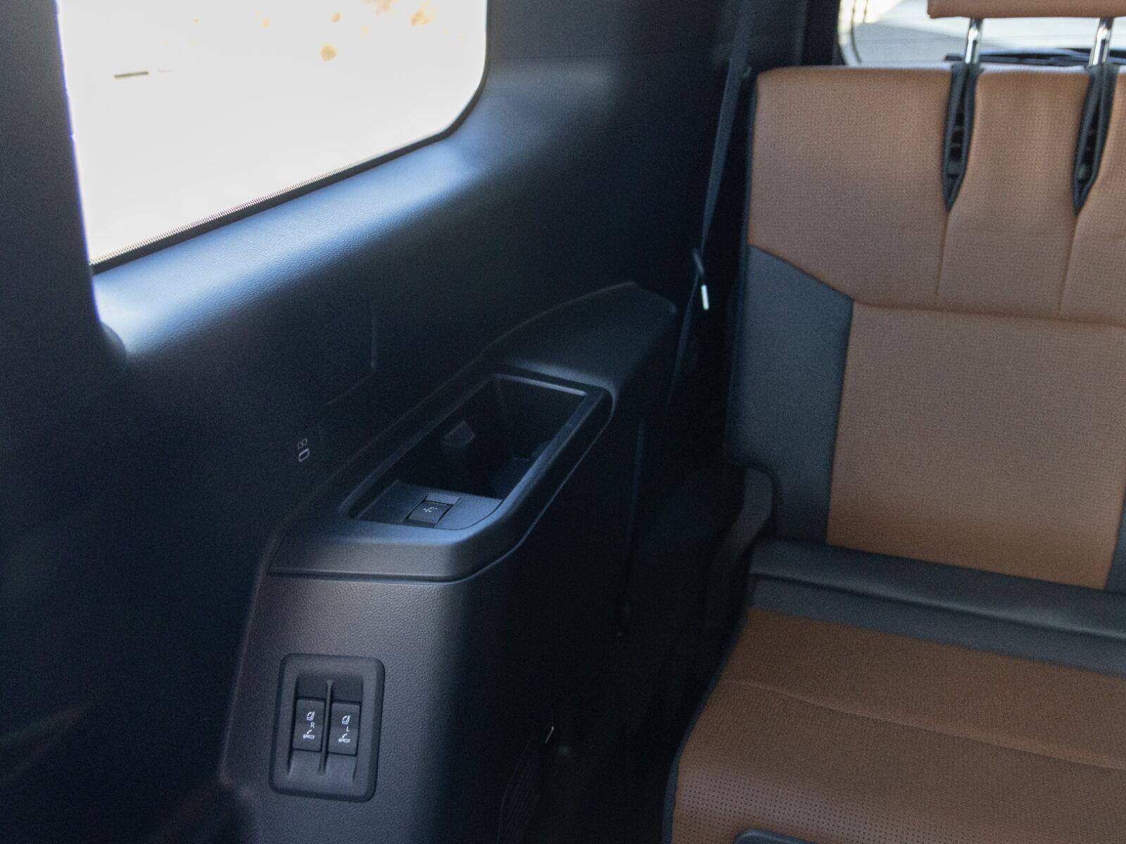 Used 2025 Lexus GX 550 w/ Accessory Package (2T) AWD/4WD image 41