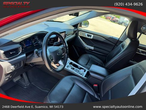 Used 2021 Ford Explorer XLT w/ Equipment Group 202A AWD/4WD image 16