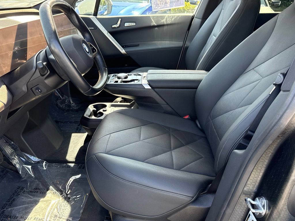 Certified 2024 BMW iX xDrive50 w/ Premium Package AWD/4WD image 22