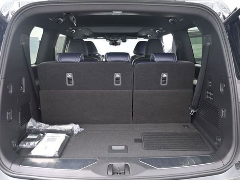 New 2026 INFINITI QX80 4WD image 33