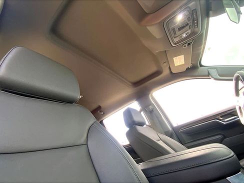 Used 2023 Chevrolet Silverado 1500 LT Trail Boss w/ LT Trail Boss Premium Package image 13