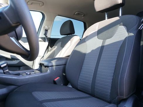 Used 2024 Kia Sorento LX image 18