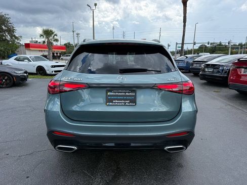 Used 2025 Mercedes-Benz GLC 300 4MATIC image 6
